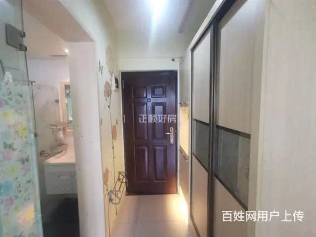 新香洲华润万家商场旁，电梯公寓，精装修，家私家电齐全。出租 - 图片 2