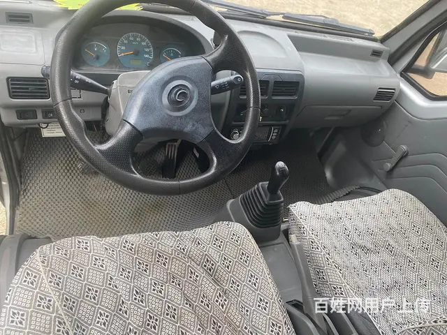 三面展翼厢式货车 - 图片 5