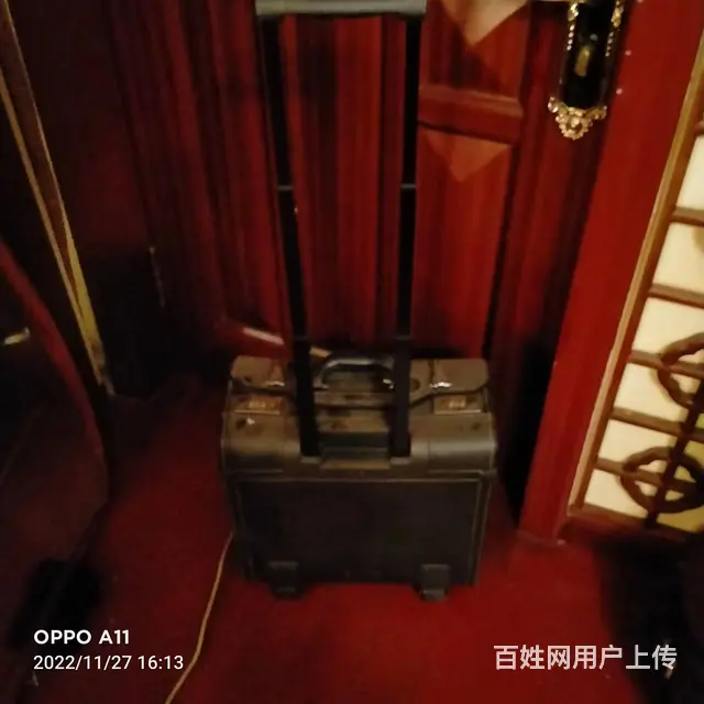 拉杆美容化妆包 - 图片 2