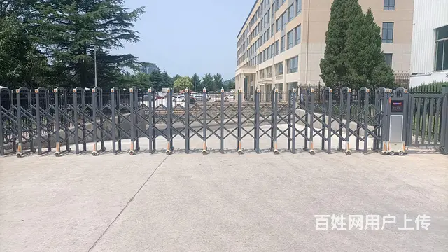 专业定做快速卷帘门，堆积门，卷帘门，车库门，电动门 - 图片 4