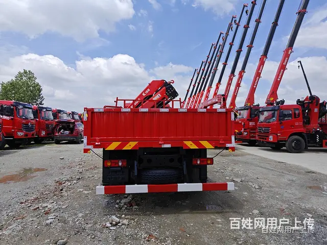 东风华神DV3小轴距8吨折臂随车吊 厂家地址联系电话多少 - 图片 9