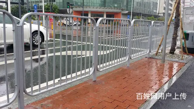 白色甲型市政护栏 锌钢道路护栏 - 图片 2