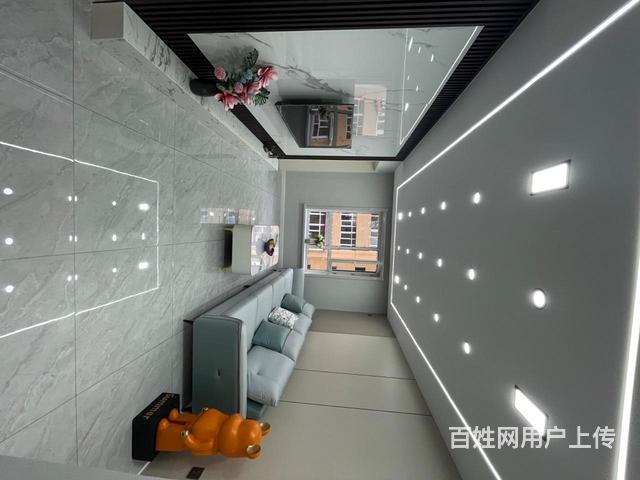 万达老大商附近4楼的图片