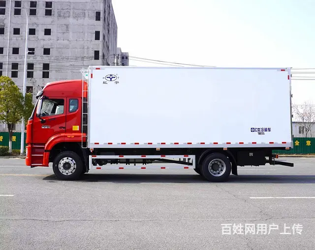 重汽豪沃6米8白条猪运输冷藏车可以拉多少吨牛奶 - 图片 6