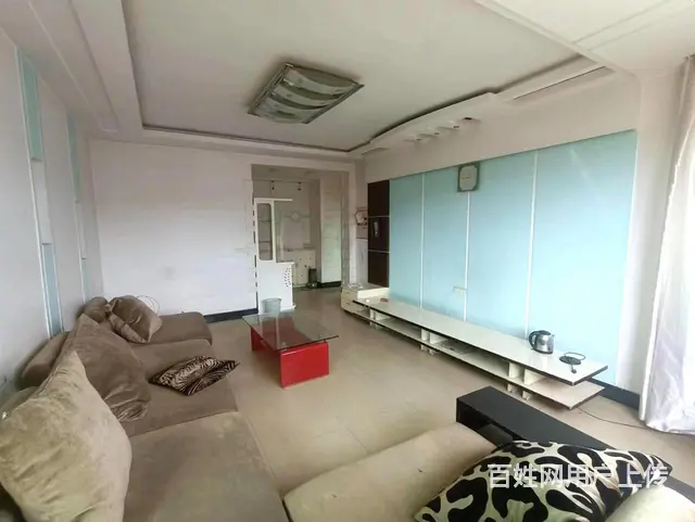 2000多单价洪南路菜市场对面临街三房简单装修带家具家电岀售 - 图片 2