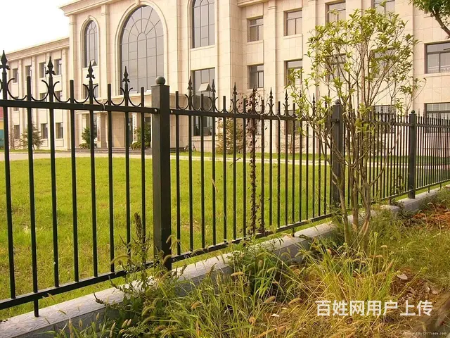 锌钢围墙护栏 焊接式围墙栏杆 小区绿化铁艺护栏 - 图片 7
