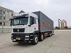 汕德卡危险物品厢式运输车 厂家直销 可分期 上牌