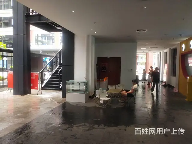 （51旺铺推荐）琼山高登西路高兴里72平餐饮店转让 - 图片 6