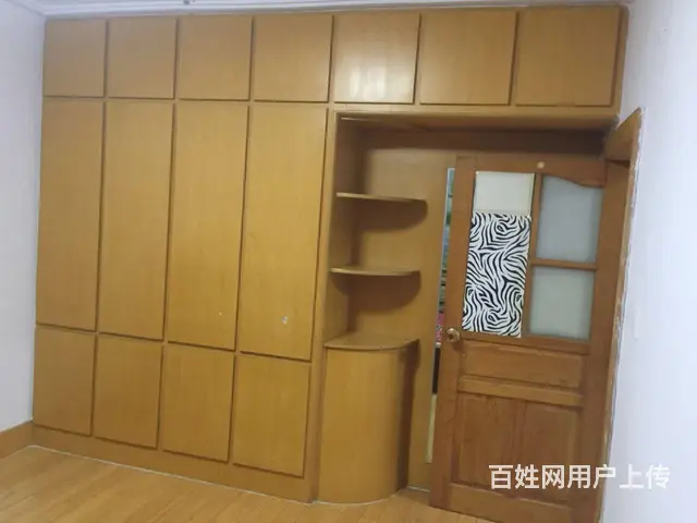 大凌河边，华府万国附近5楼45平一室一厅，装修，空调，冰箱， - 图片 2