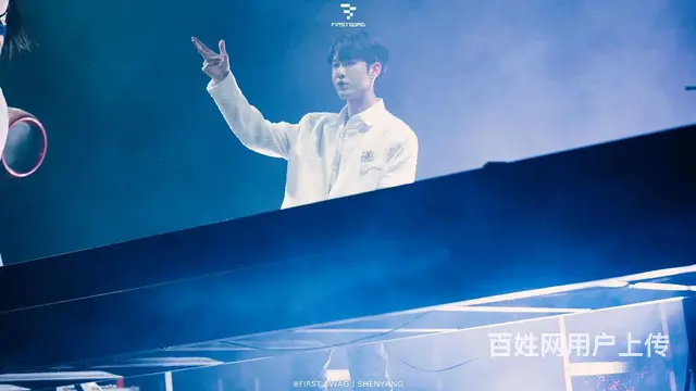 沈阳哪家酒吧好玩 First酒吧人巨多营销小金经理 - 图片 1