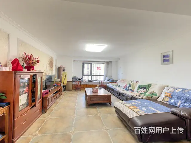 保利三期南排，东打头，精装修，中区好楼层视野开阔 - 图片 1