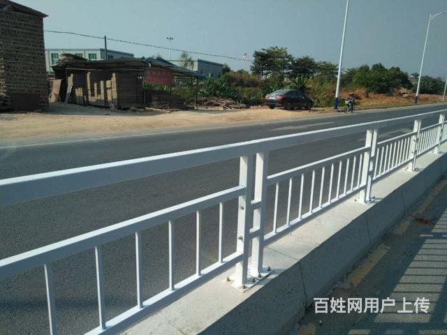 广东清远人行道护栏厂家道路乙型护栏公路防撞栏杆