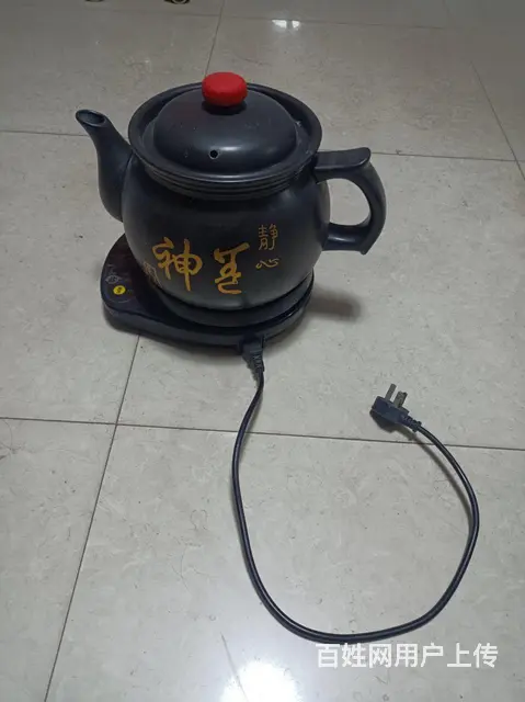 熬中药的砂锅 - 图片