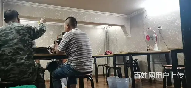 7882(七P）个人城西区新华联购物广场对面临街旺铺转让 - 图片 5