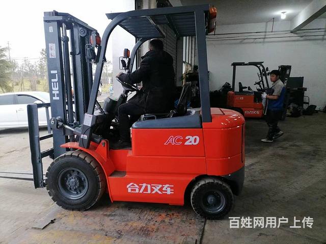 二手合力2吨电动叉车，国产合力2吨电动二手叉车的图片