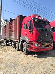 21年重汽9.6米厢式货车 国5