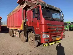 出售18年全手续全保险豪沃平板自卸车，货箱7米8