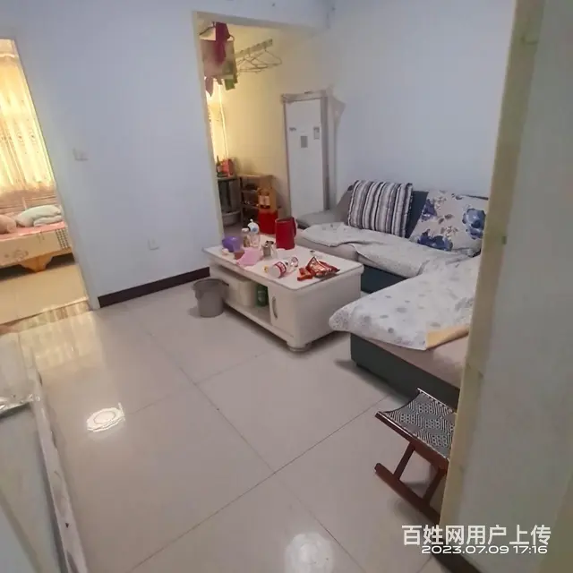 勇士5楼 三室一厅70平 中等装修 带储 证满五年 - 图片 2