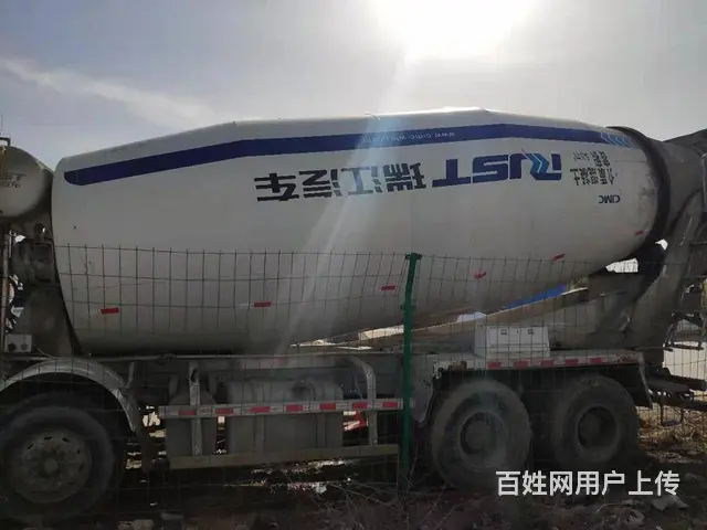 18年二手豪沃大20方搅拌车 马力380 瑞江上装 - 图片 8