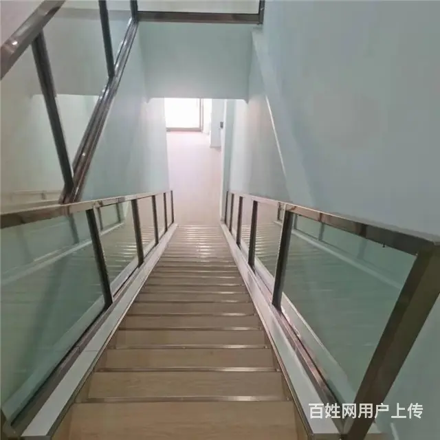 【同城搜铺网免费找店】曼哈顿北门145平美容院转让 - 图片 1