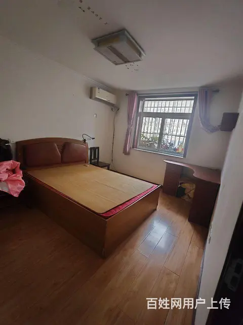 真实图片真实出租，鼓楼广场附近低楼层一室一厅家具家电800 - 图片 1