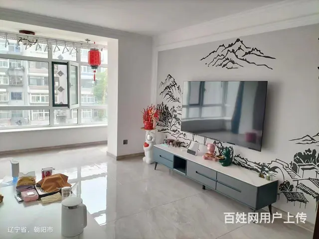 阳光宾馆附近三楼，126平，三室两厅一卫精装未住地热，57万 - 图片
