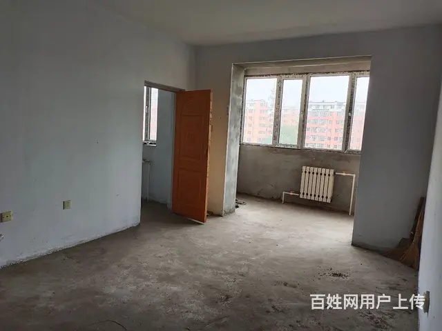 兴东小区D7号楼，五楼毛坯 - 图片 1