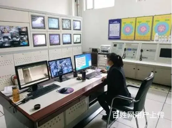 平顶山高铁站招聘消防中控室人员月工资4500，上四休四单位缴 - 图片 1