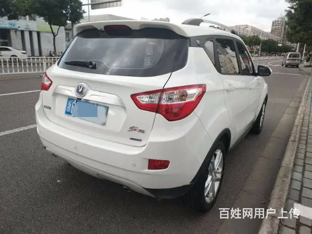 长安CS35 2016款 1.6 手动 尊贵型 - 图片 3