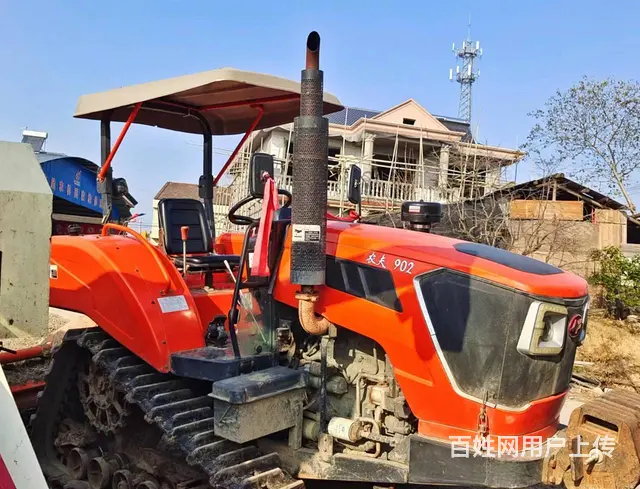 2021年农夫902履带拖拉机工作四百多小时 - 图片 1