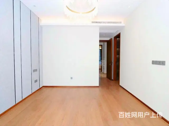 环境优美，绿城改善盘，边套5房3卫，满二年，面朝花园游泳池 - 图片 2