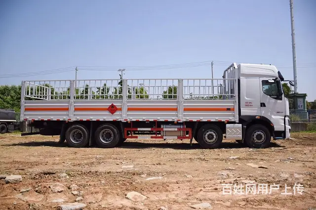 厂家直销东风柳汽9.6米苍蓝 可出厢式/飞翼/杂项 - 图片 3
