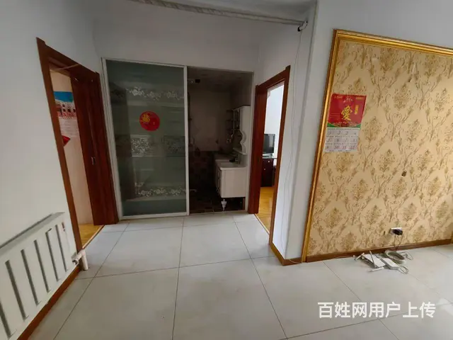 出售 ​二看景泰小区3楼58平12.6，南北通透，带家具家电 - 图片 1