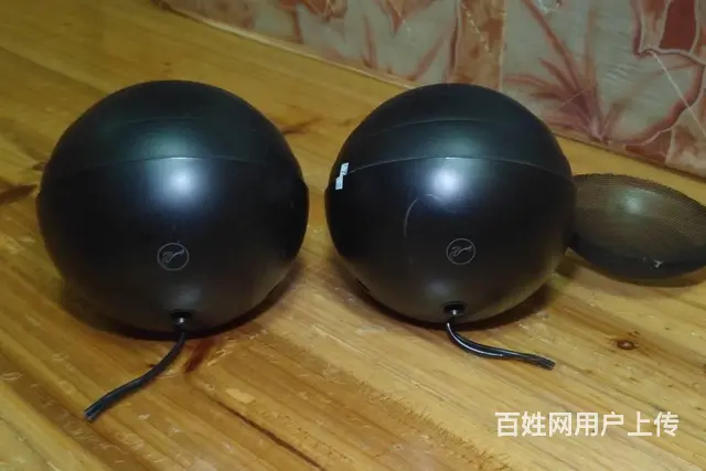 出两个惠威小音箱，送台本田中控车机。 - 图片 2
