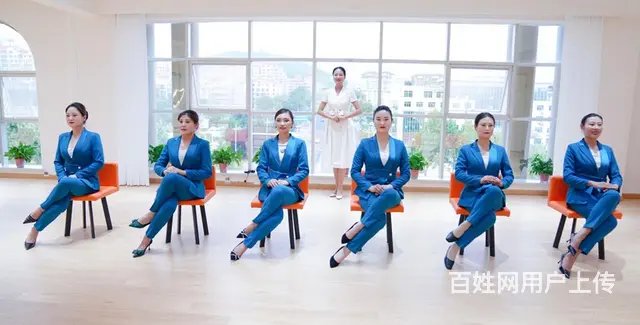 形体训练 商务礼仪 社交礼仪 - 图片 1