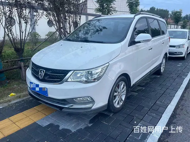 宝骏730 2016款 1.5T 手动 舒适型7座 - 图片 1