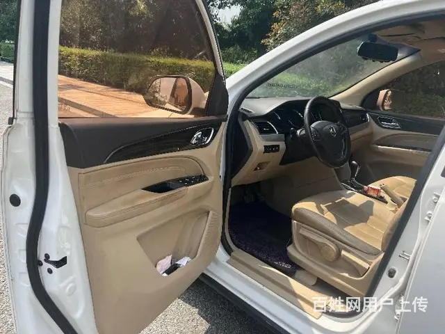 宝骏730 2017款 1.8 序列变速 豪华型7座 - 图片 2