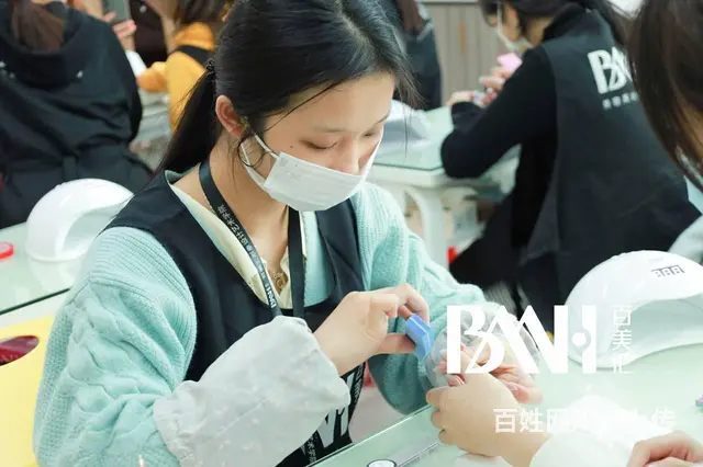 专业美甲师培训学校，零基础可学 - 图片 1