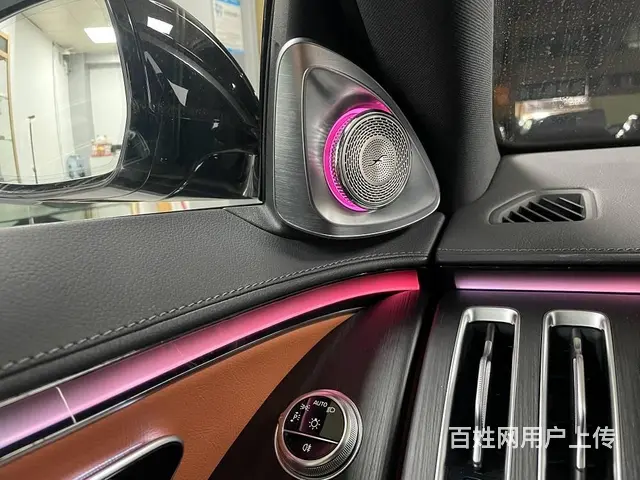 24款奔驰S400L升级主动式氛围灯 光影彰显奔驰 - 图片 3