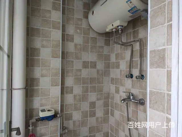 金港湾。电梯单身公寓，隔江望东街，家私家电齐全，拎包入住。 - 图片 4