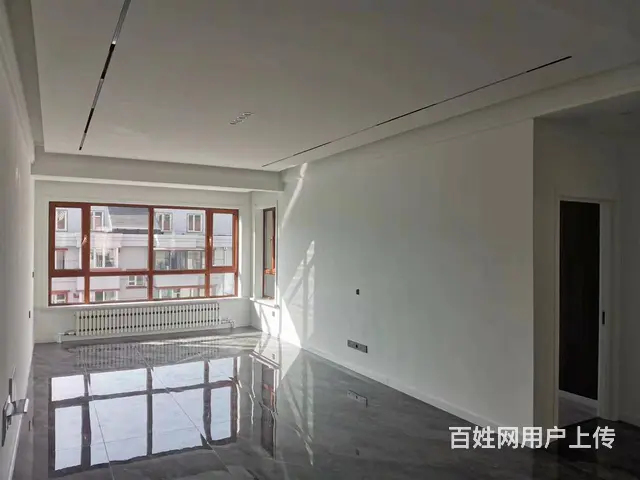 天水湖龙信蓝天湖畔 多层6楼122.8平 精装修包更名可贷款 - 图片 1