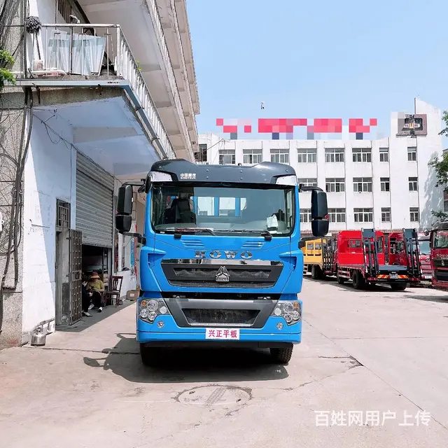 重汽豪沃TX单桥6米8低平板拖车 拉15吨挖机设备 - 图片 2