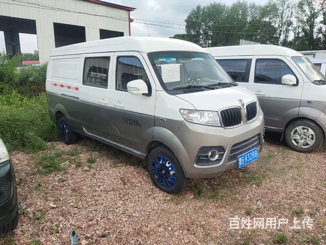 金杯 厢式货车 - 图片 1