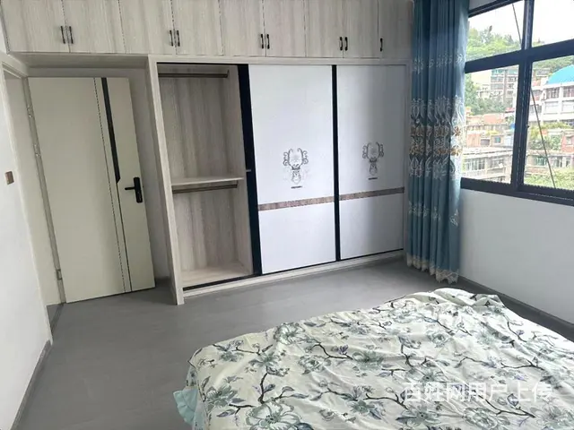 桂花路紧邻四小一中三室便宜卖可停车带煤棚产证齐全市中心 - 图片 5