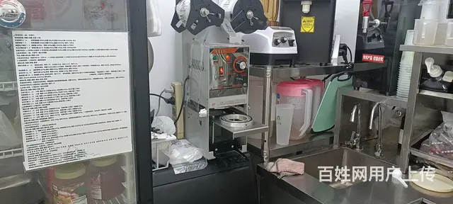 转让长征小学大世界附近临街底商 - 图片 1