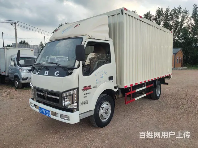 金杯 厢式货车 - 图片 1