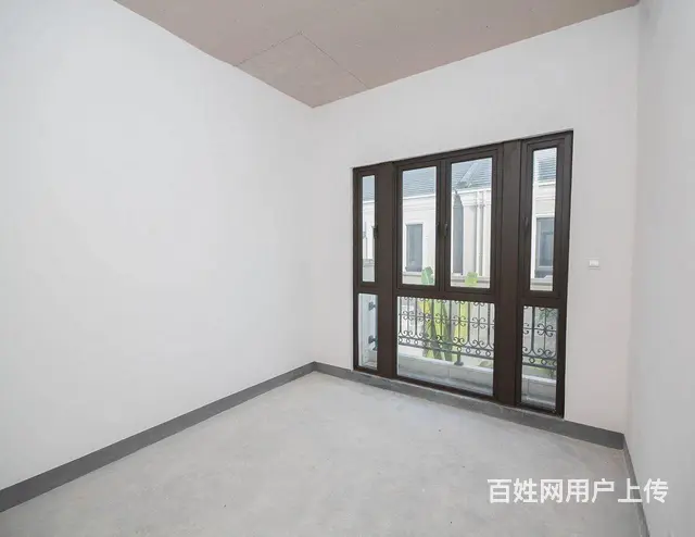 翠湖香山玫瑰苑 联排别墅 中间位置 带花园 地下室 送车位 - 图片 8