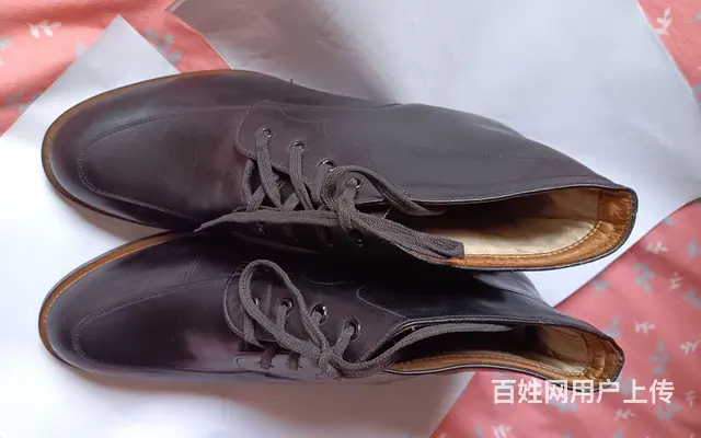 女士全牛半跟皮鞋。 - 图片 1