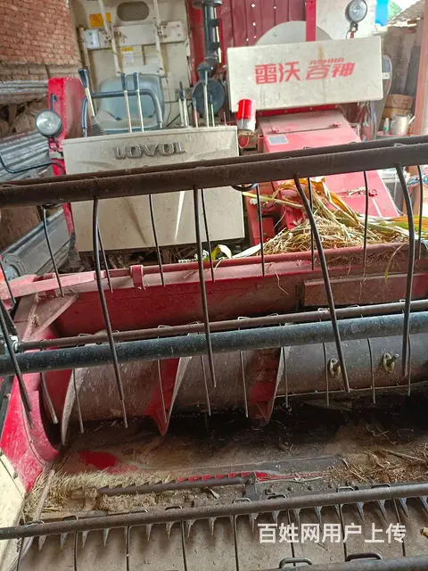 雷沃收割机 - 图片 1