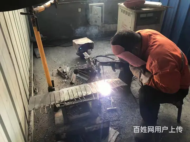 威海电焊培训机构考焊工证报名二保焊培训氩弧焊培训 - 图片 1